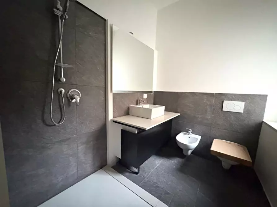 Immagine 7 di Appartamento in vendita  in Via Fantoni, 13 a Vicenza