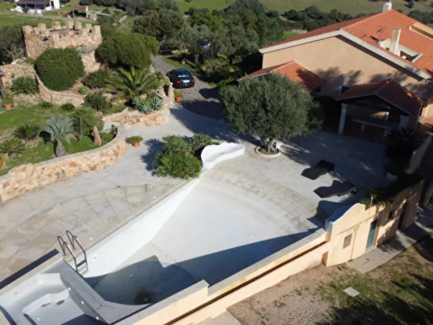 Immagine 19 di Villa in vendita  in via plebi 48 a Olbia