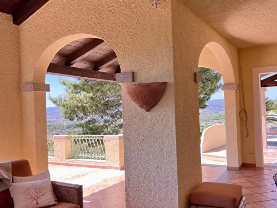 Immagine 22 di Villa in vendita  in via plebi 48 a Olbia