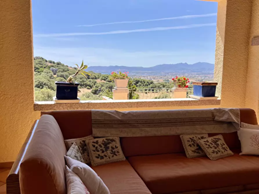 Immagine 23 di Villa in vendita  in via plebi 48 a Olbia