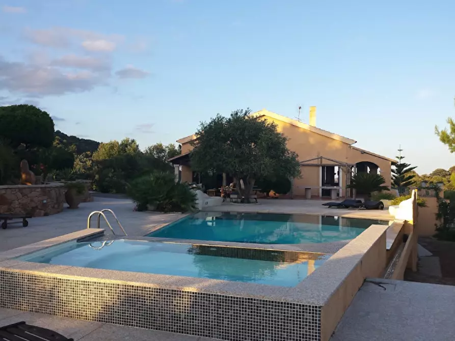 Immagine 26 di Villa in vendita  in via plebi 48 a Olbia