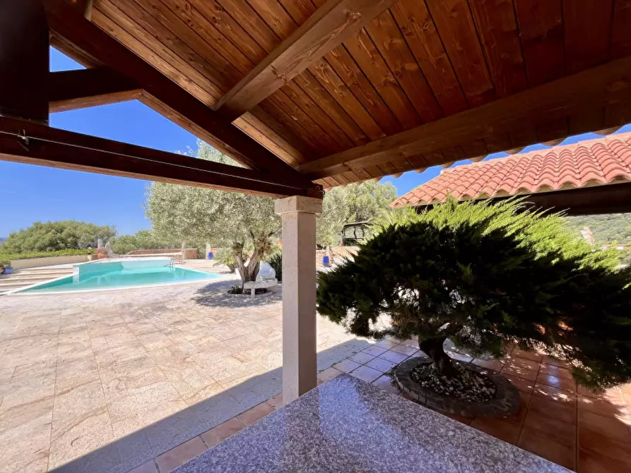 Immagine 29 di Villa in vendita  in via plebi 48 a Olbia