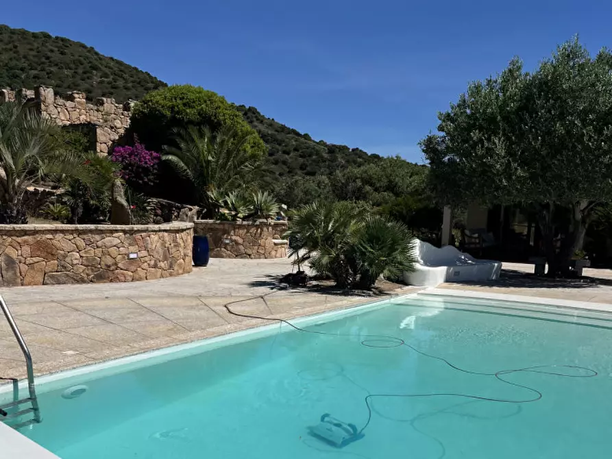 Immagine 35 di Villa in vendita  in via plebi 48 a Olbia