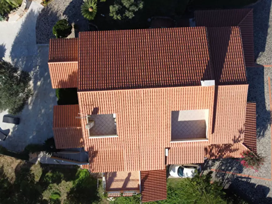 Immagine 42 di Villa in vendita  in via plebi 48 a Olbia