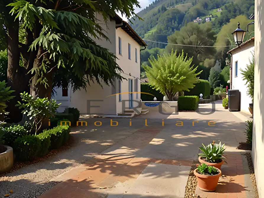 Immagine 1 di Villa in vendita  in Via Siesa a Galzignano Terme