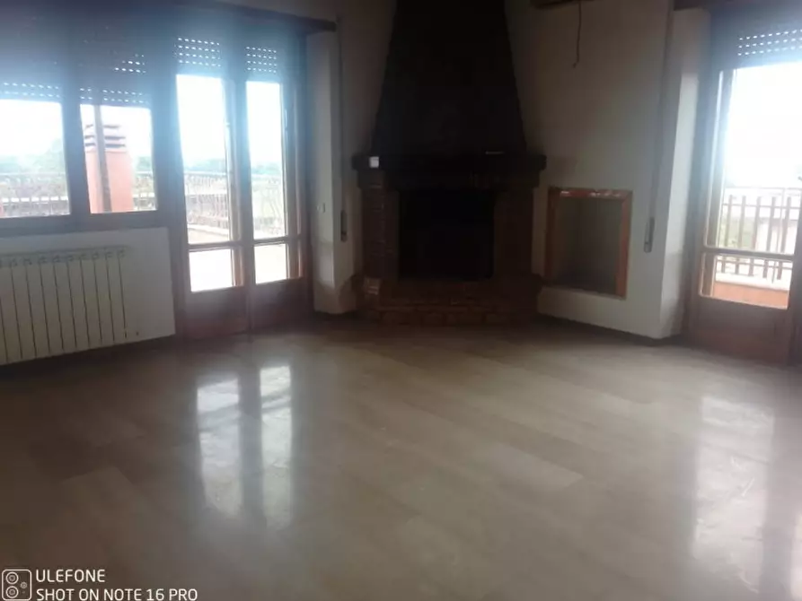 Immagine 2 di Attico in affitto  in via robbio a Roma