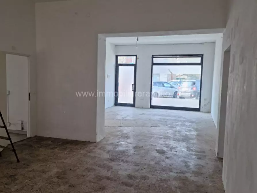 Immagine 8 di Attività commerciale in vendita  a Torrita Di Siena