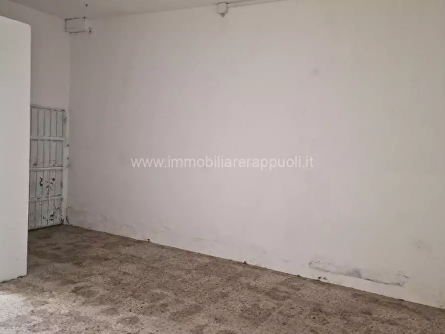 Immagine 10 di Attività commerciale in vendita  a Torrita Di Siena