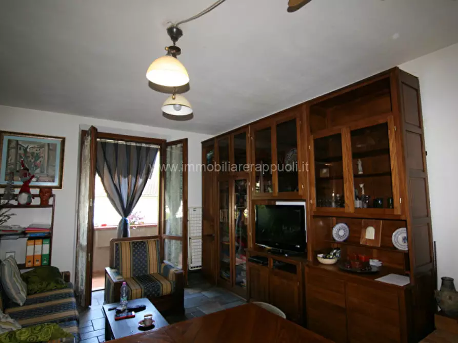 Immagine 3 di Villetta a schiera in vendita  a Torrita Di Siena