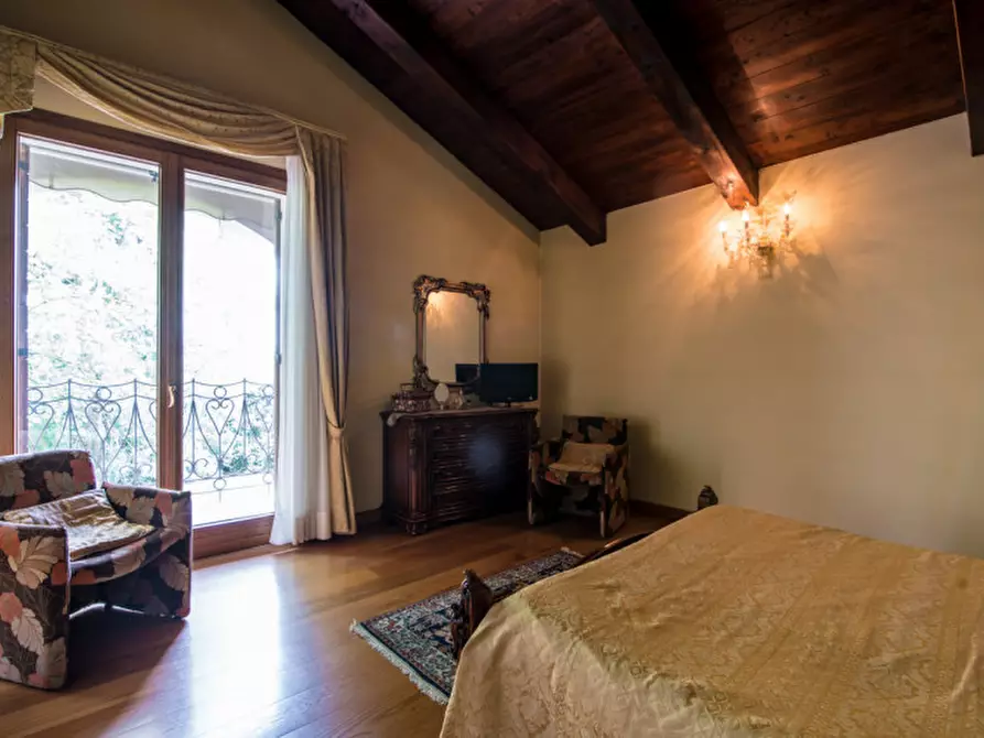 Immagine 15 di Villa in vendita  a Selvazzano Dentro