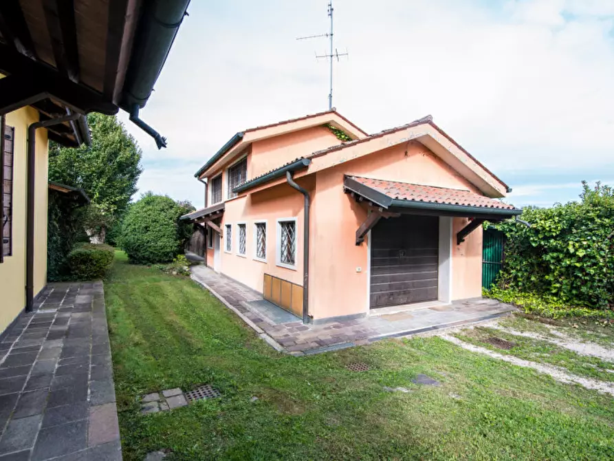 Immagine 25 di Villa in vendita  a Selvazzano Dentro