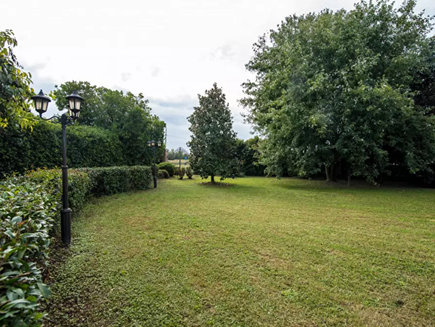 Immagine 36 di Villa in vendita  a Selvazzano Dentro