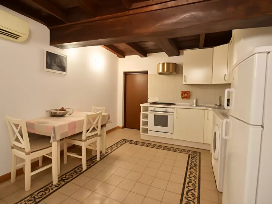 Immagine 1 di Appartamento in vendita  in VIA DEI PETTINARI a Roma