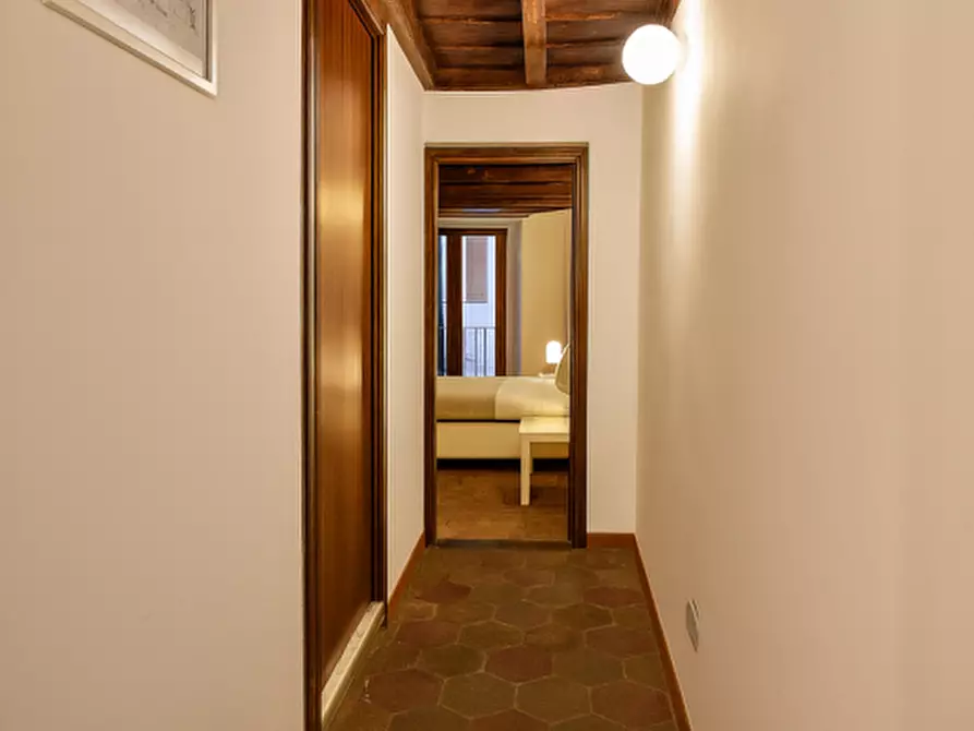 Immagine 6 di Appartamento in vendita  in VIA DEI PETTINARI a Roma