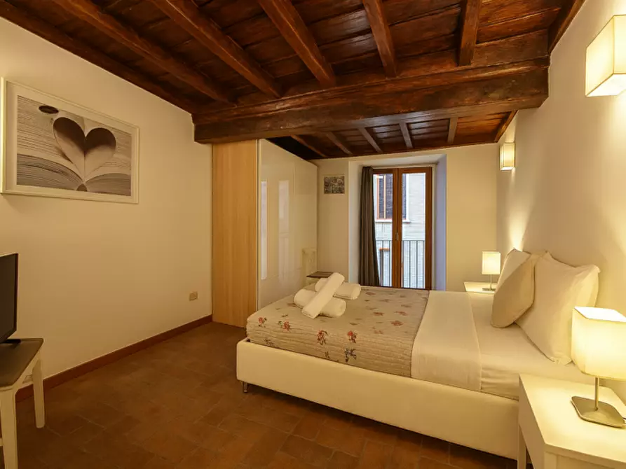 Immagine 8 di Appartamento in vendita  in VIA DEI PETTINARI a Roma