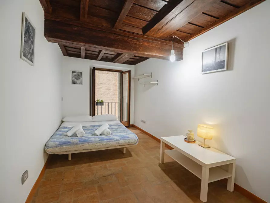 Immagine 10 di Appartamento in vendita  in VIA DEI PETTINARI a Roma