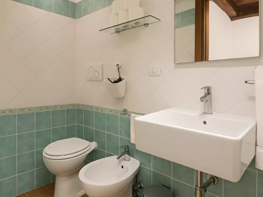 Immagine 13 di Appartamento in vendita  in VIA DEI PETTINARI a Roma