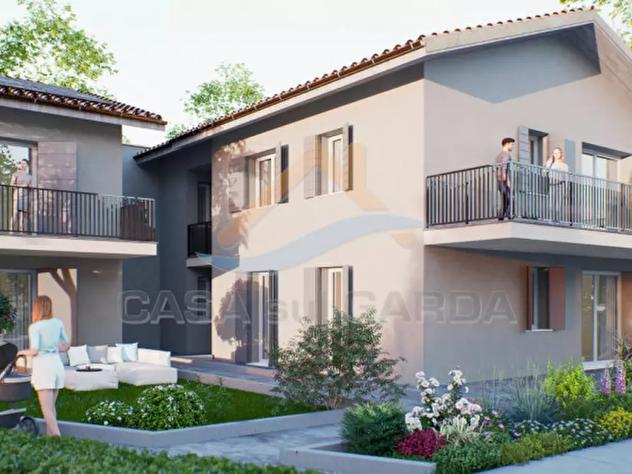 Immagine 4 di Appartamento in vendita  a Peschiera Del Garda