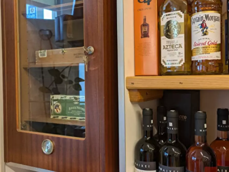 Immagine 3 di Attività commerciale in vendita  a Santo Stefano Al Mare