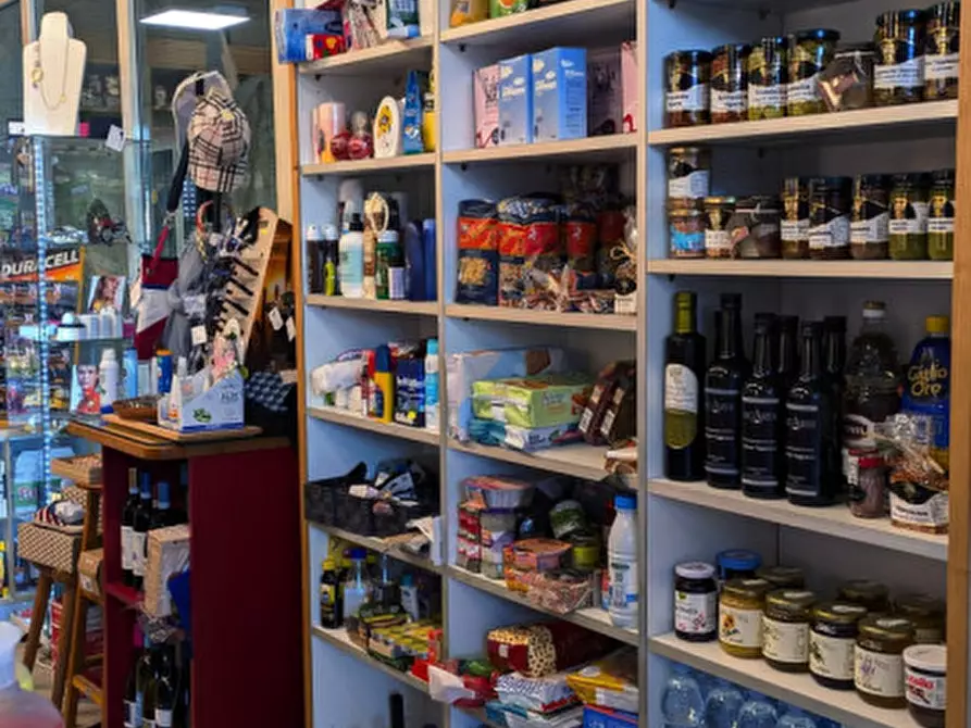 Immagine 4 di Attività commerciale in vendita  a Santo Stefano Al Mare