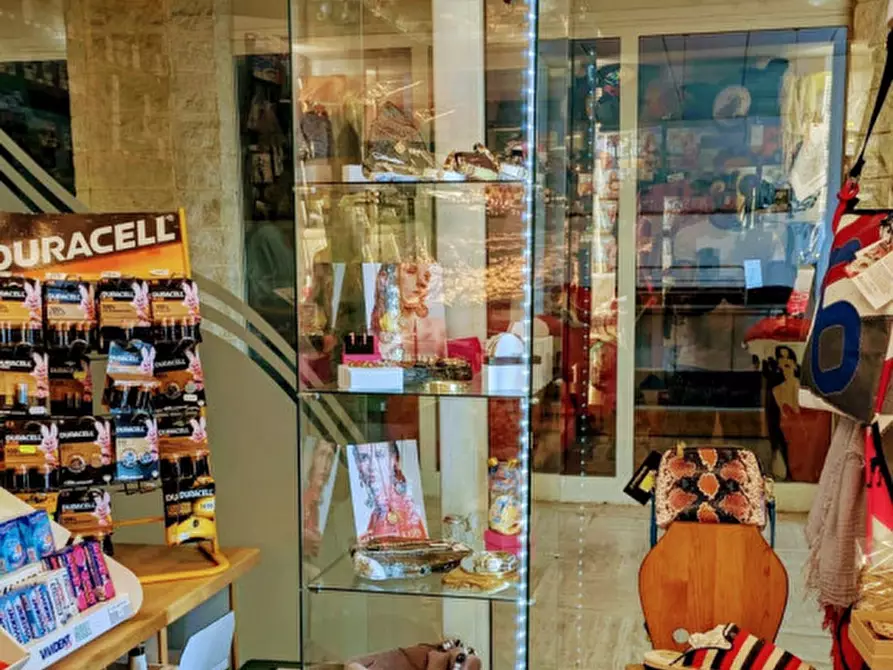 Immagine 7 di Attività commerciale in vendita  a Santo Stefano Al Mare