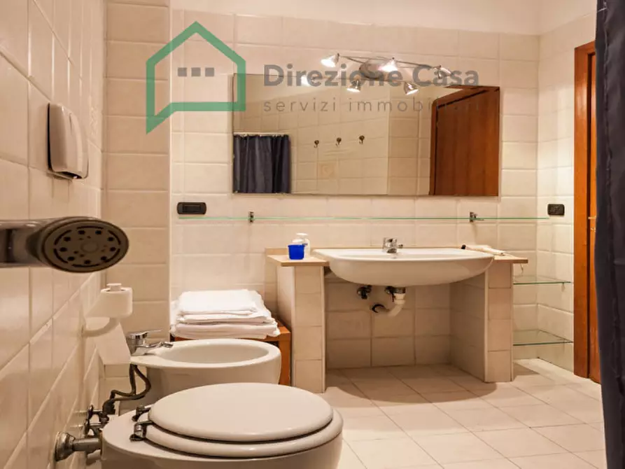 Immagine 10 di Appartamento in vendita  in via posillipo a Napoli