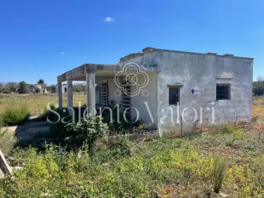 Immagine 2 di Casa indipendente in vendita  in Strada Vicinale Barbuglia a Parabita