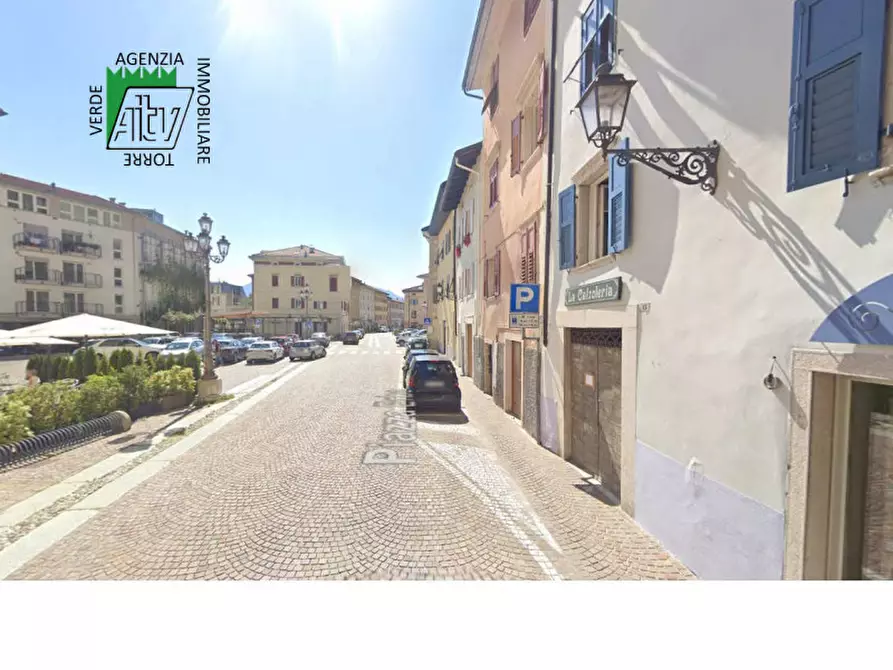 Immagine 2 di Negozio in vendita  in Mezzolombardo, piazza Erbe a Mezzolombardo