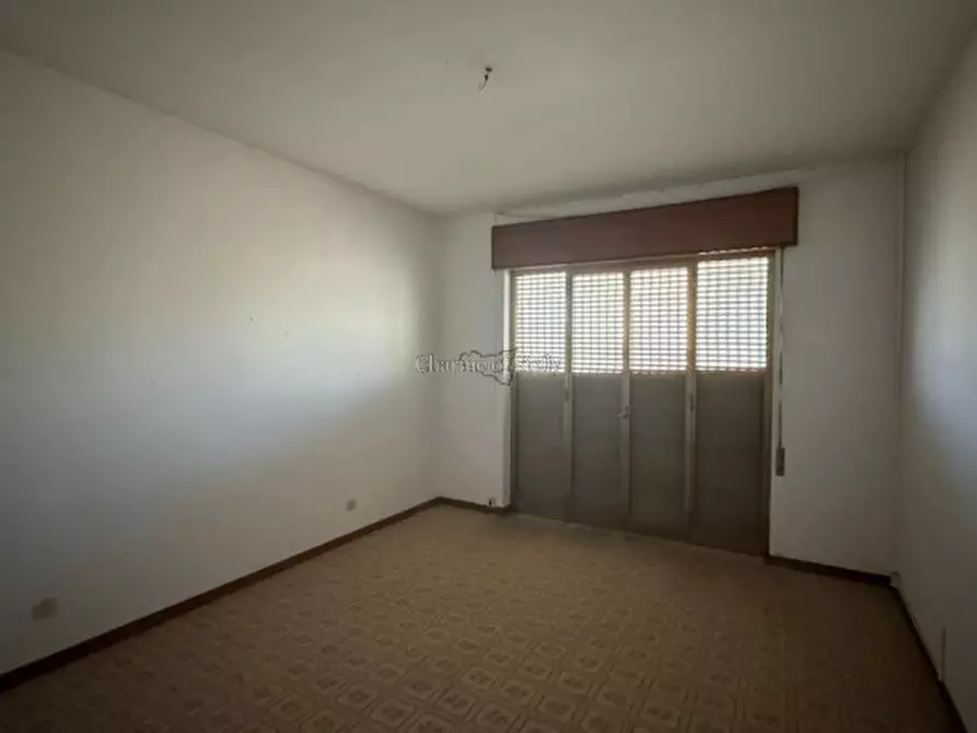 Immagine 9 di Appartamento in vendita  a Modica