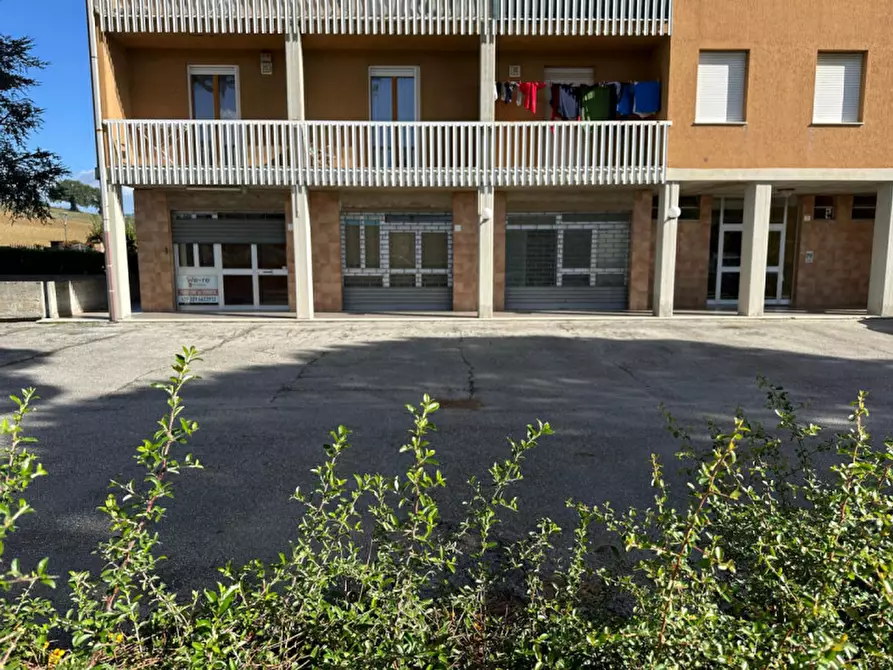 Immagine 1 di Laboratorio in vendita  in Via Pesaro a Perugia