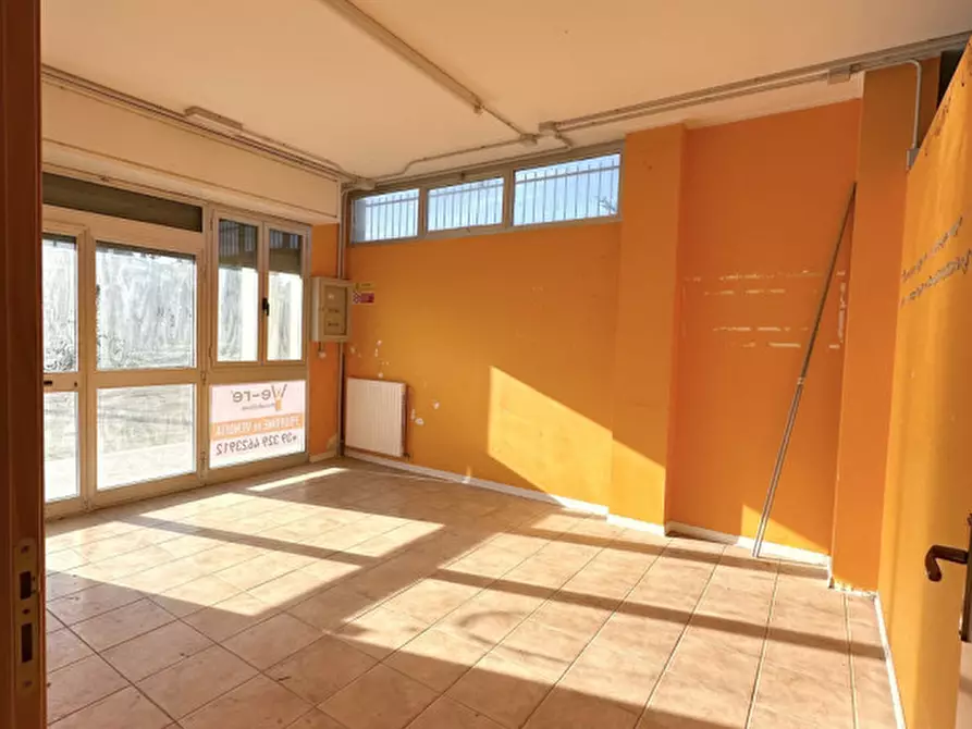 Immagine 9 di Laboratorio in vendita  in Via Pesaro a Perugia