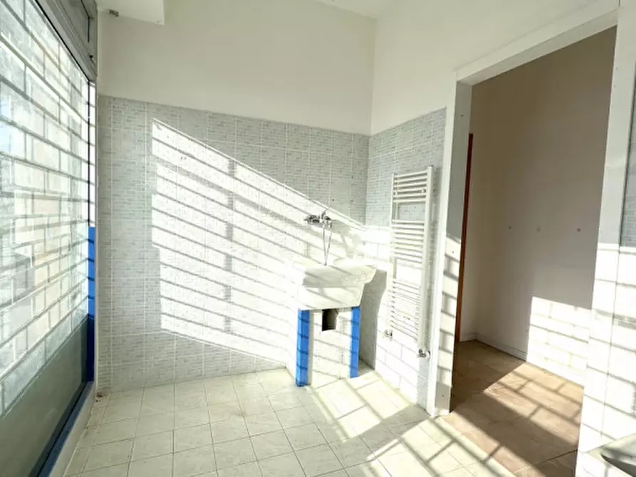 Immagine 13 di Laboratorio in vendita  in Via Pesaro a Perugia