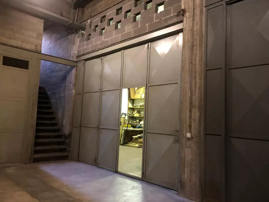 Immagine 4 di Magazzino in vendita  in Via Chambery 119 a Torino