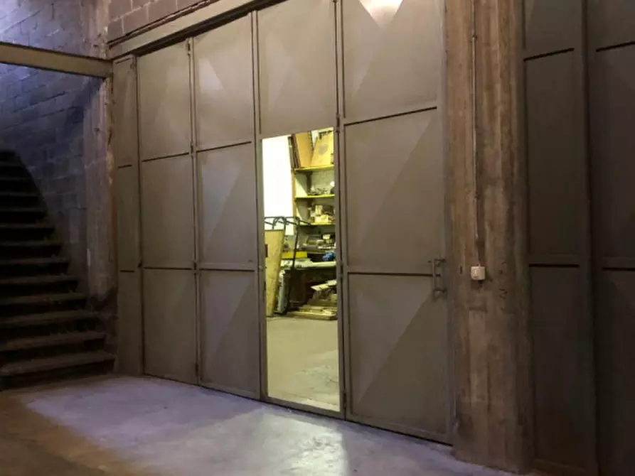 Immagine 5 di Magazzino in vendita  in Via Chambery 119 a Torino