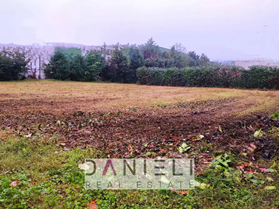 Immagine 2 di Terreno in vendita  in Via Cavour a Altavilla Vicentina