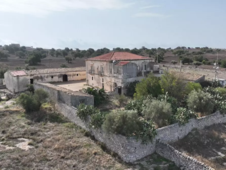 Immagine 27 di Villa in vendita  a Ragusa