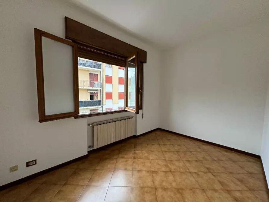 Immagine 6 di Ufficio in affitto  a Villa Del Conte