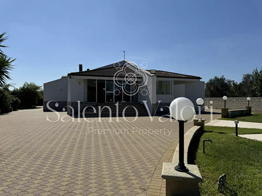 Immagine 17 di Villa in vendita  in Contrada Tuli-Jala a Parabita