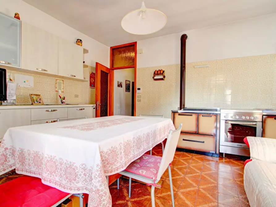 Immagine 4 di Casa bifamiliare in vendita  a Nago-Torbole