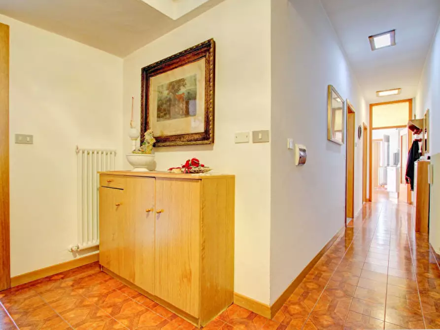 Immagine 9 di Casa bifamiliare in vendita  a Nago-Torbole