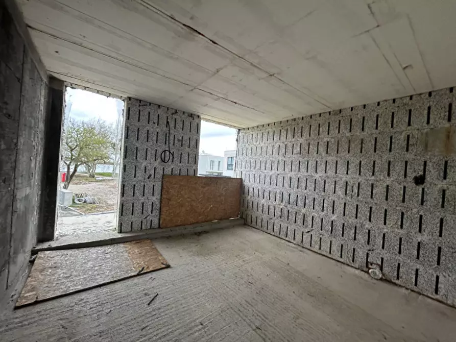 Immagine 4 di Casa bifamiliare in vendita  in Via Accademia a Rosolina