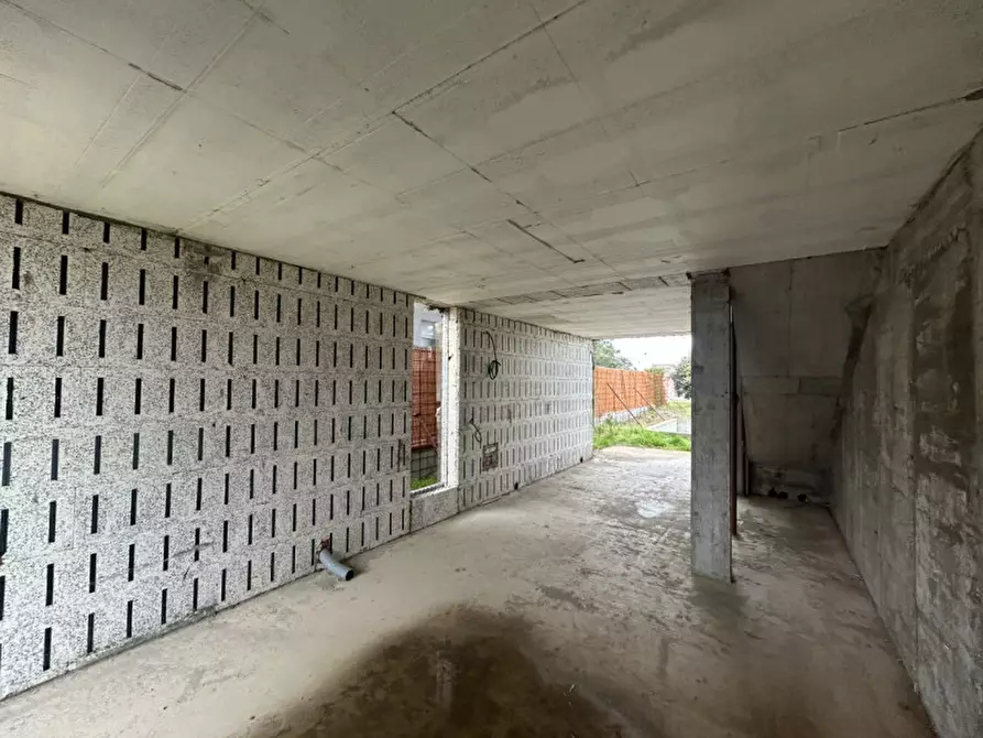 Immagine 8 di Casa bifamiliare in vendita  in Via Accademia a Rosolina