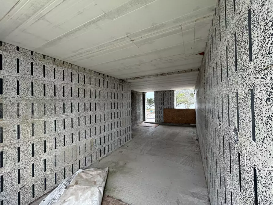 Immagine 10 di Casa bifamiliare in vendita  in Via Accademia a Rosolina