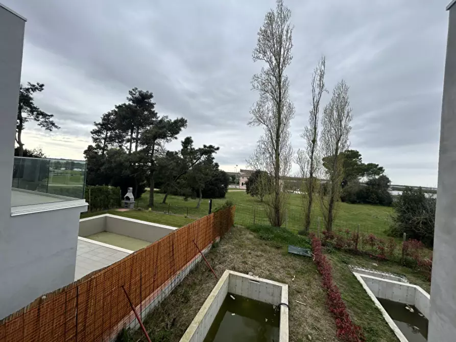 Immagine 20 di Casa bifamiliare in vendita  in Via Accademia a Rosolina