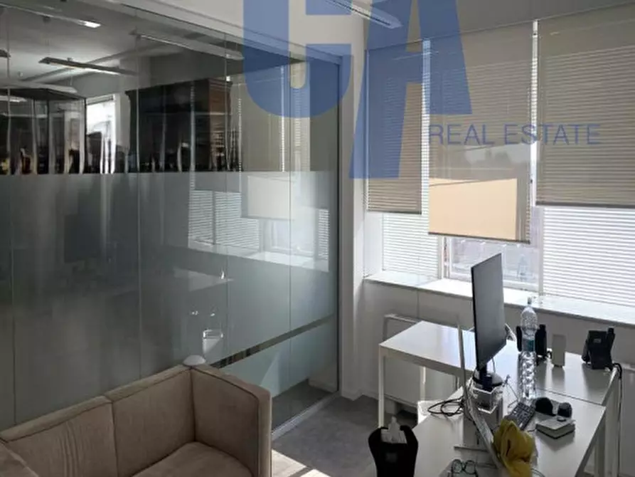 Immagine 14 di Ufficio in affitto  in VIALE MONZA a Milano