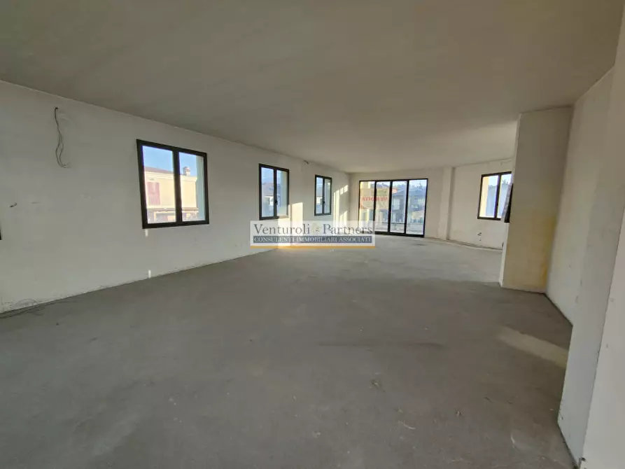 Immagine 3 di Negozio in vendita  in via sant anna a Villongo