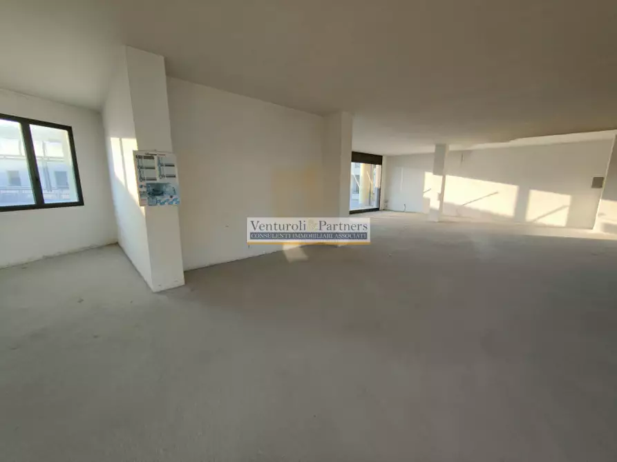 Immagine 8 di Negozio in vendita  in via sant anna a Villongo