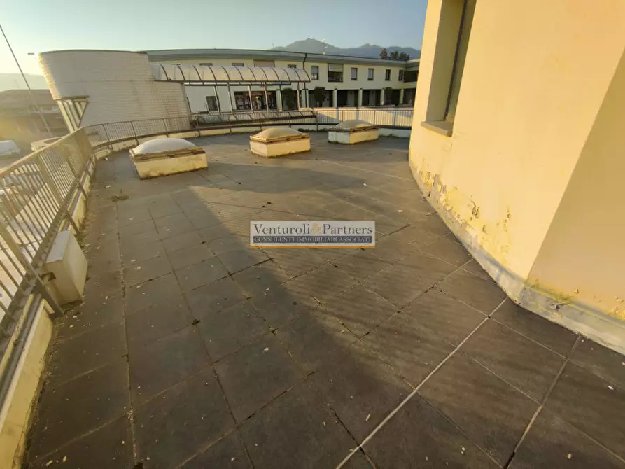 Immagine 9 di Negozio in vendita  in via sant anna a Villongo