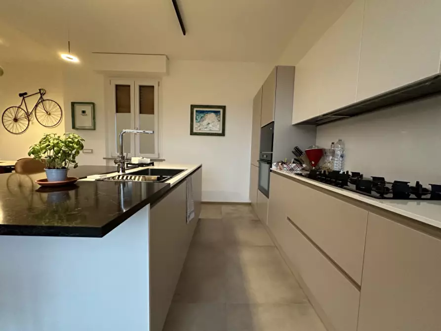 Immagine 6 di Appartamento in vendita  a Senigallia