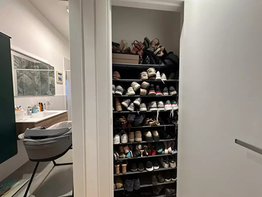 Immagine 19 di Appartamento in vendita  a Senigallia